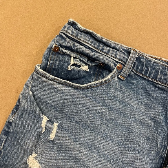 Abercrombie & Fitch Curve Love The Mom Short High Rise Distressed Size 34/18 - Picture 3 of 11